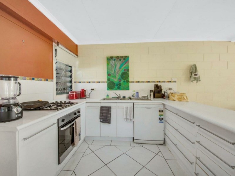 Unit 8/21 Charles Street, West Gladstone QLD 4680