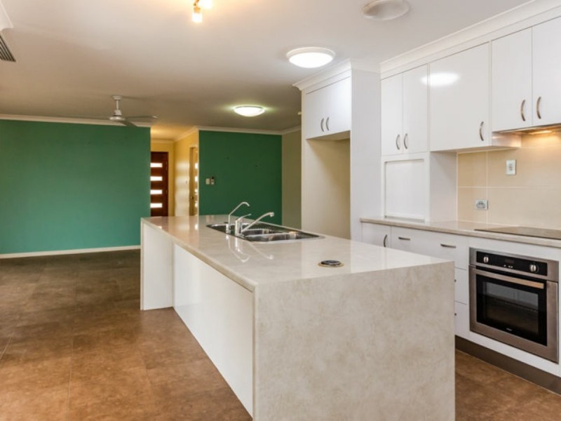14 Tuckerbox Court, Glen Eden QLD 4680