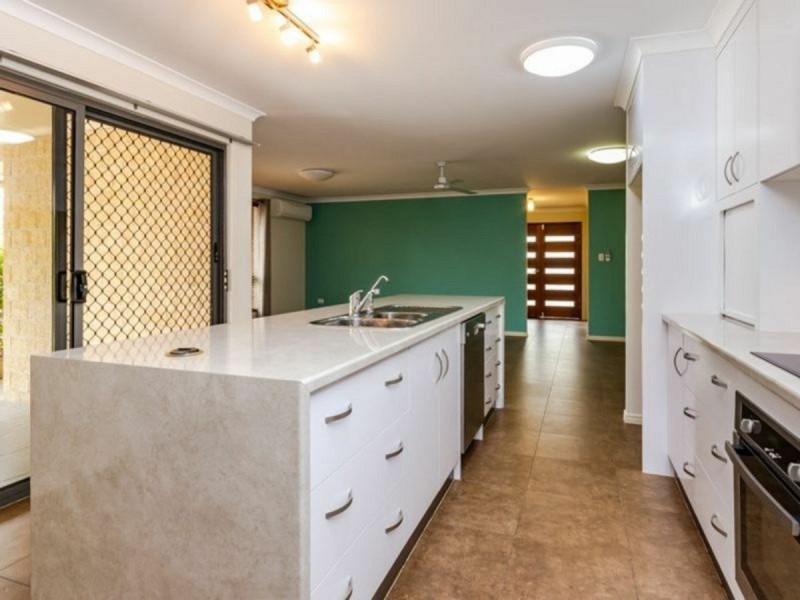 14 Tuckerbox Court, Glen Eden QLD 4680