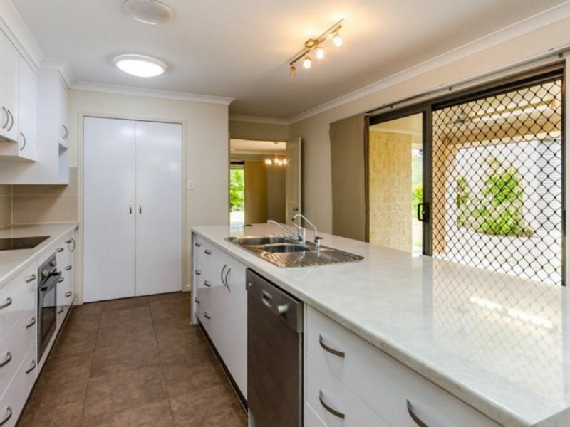 14 Tuckerbox Court, Glen Eden QLD 4680