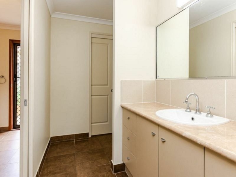 14 Tuckerbox Court, Glen Eden QLD 4680