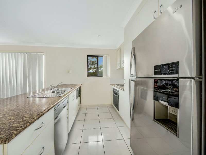 17 Giles Street, Glen Eden QLD 4680