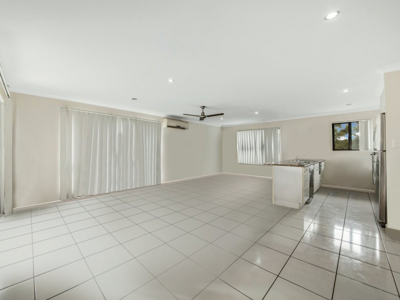 17 Giles Street, Glen Eden QLD 4680