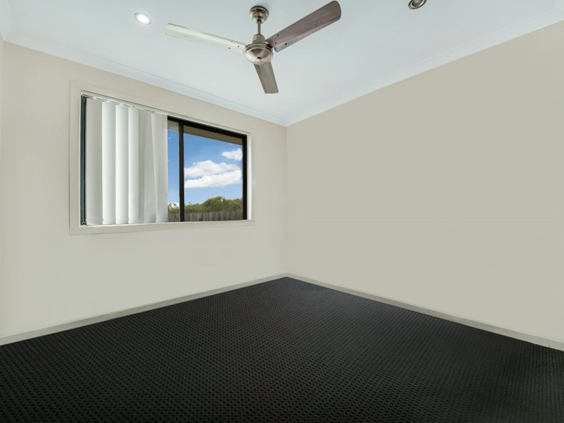 17 Giles Street, Glen Eden QLD 4680