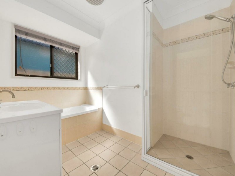 14 Glenlyon Street, Gladstone QLD 4680