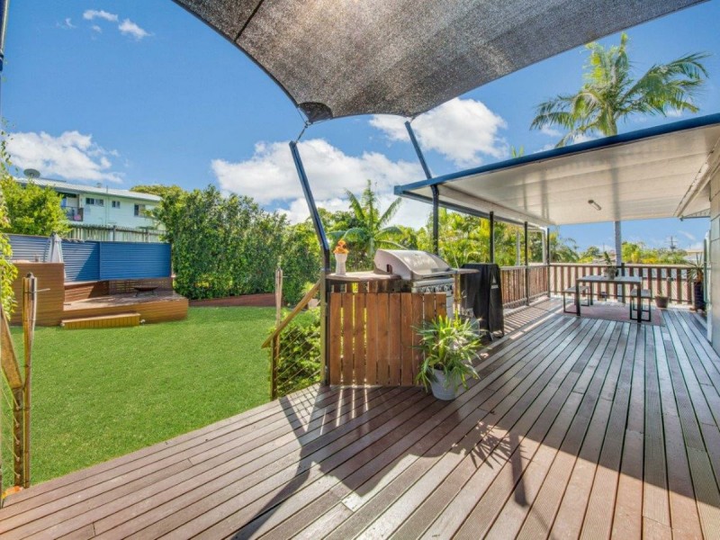 14 Hayes Avenue, Boyne Island QLD 4680