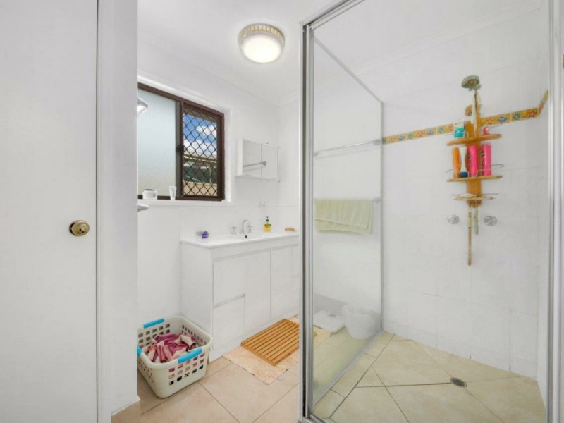1375 Calliope River Road, Yarwun QLD 4694