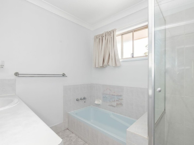 5 Deborah Street, Glen Eden QLD 4680