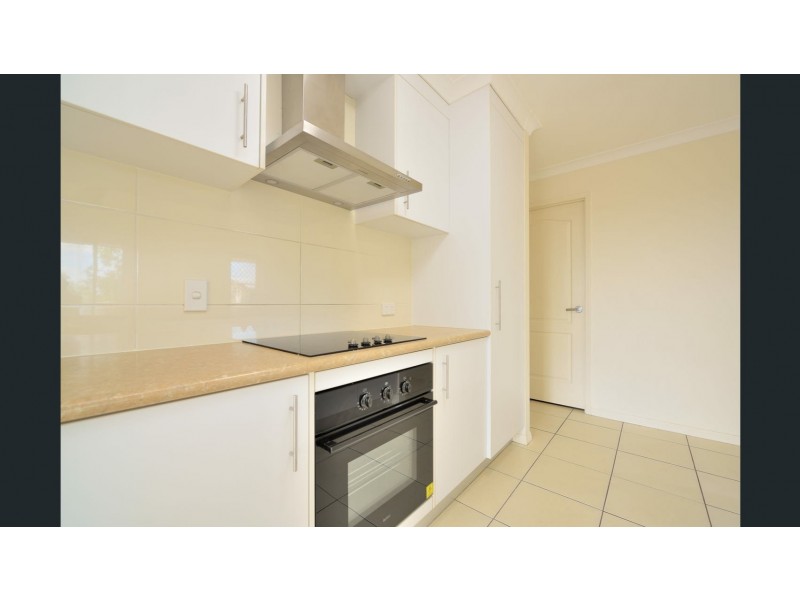 3/6 Butler Street, New Auckland QLD 4680