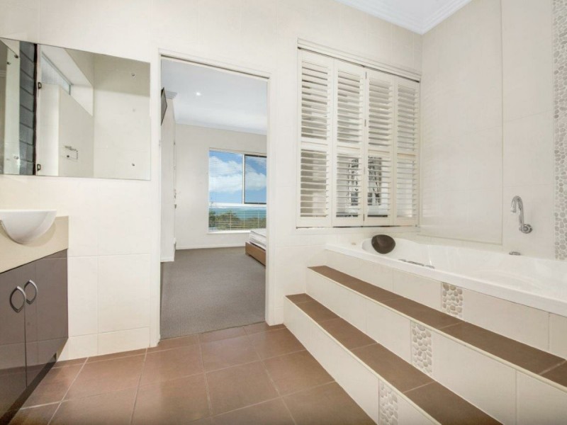 Unit 5/1 Beach Avenue, Tannum Sands QLD 4680