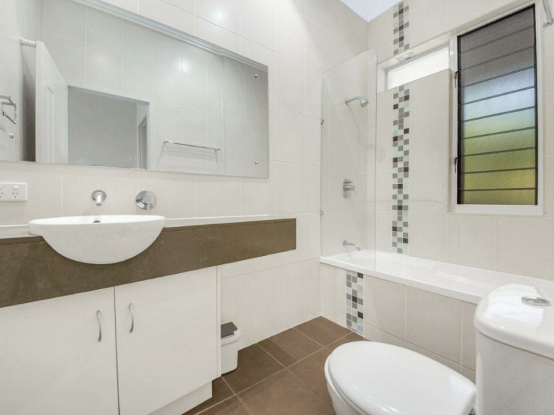 Unit 5/1 Beach Avenue, Tannum Sands QLD 4680