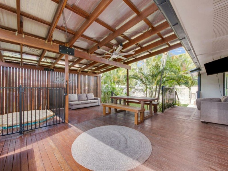 15 Mellefont Street, West Gladstone QLD 4680