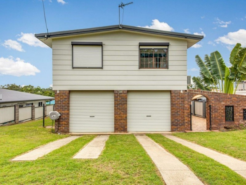 13 Amaroo Street, Boyne Island QLD 4680