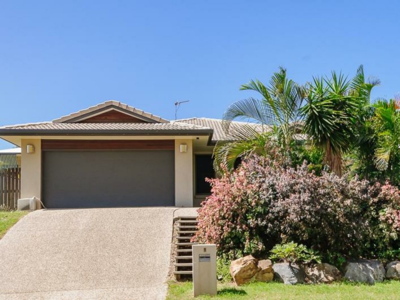 9 Larcom Rise, West Gladstone QLD 4680