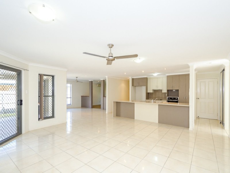 9 Larcom Rise, West Gladstone QLD 4680