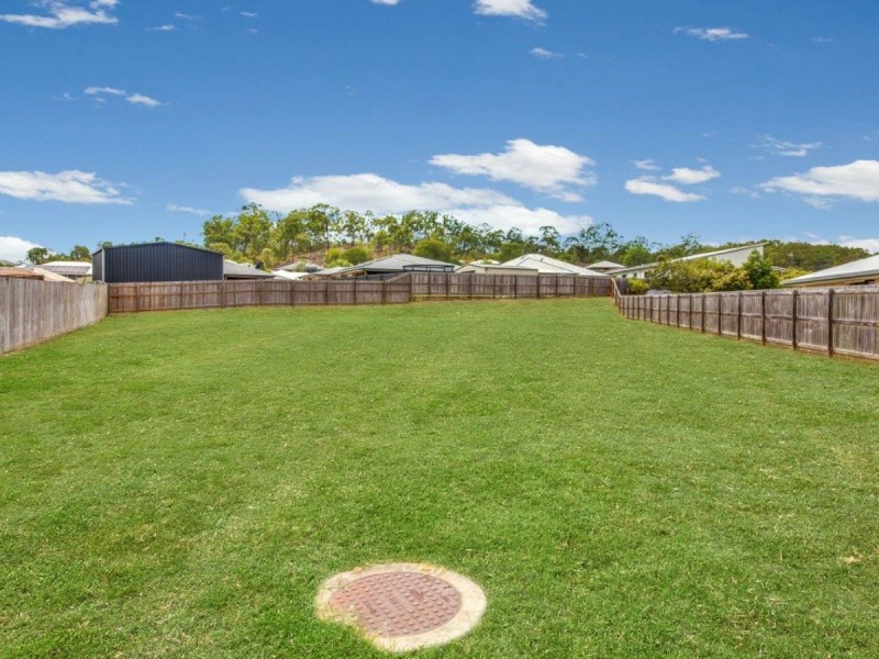 17 Bragg Court, Kirkwood QLD 4680
