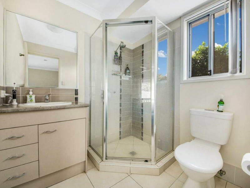 42 Briffney Street, Kirkwood QLD 4680