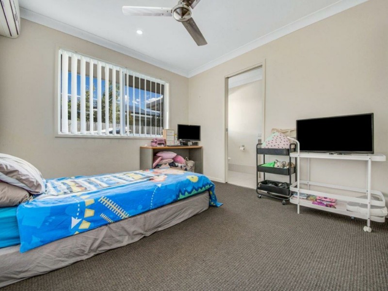 42 Briffney Street, Kirkwood QLD 4680