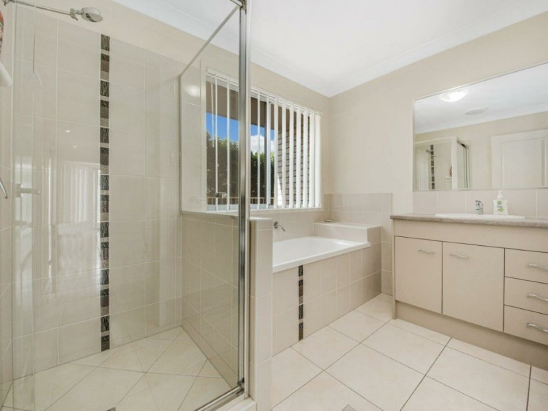 42 Briffney Street, Kirkwood QLD 4680