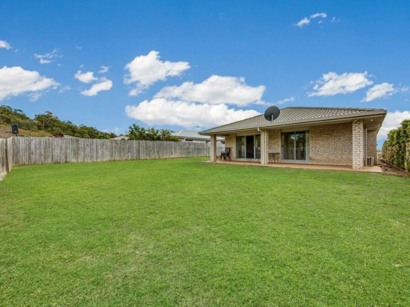 42 Briffney Street, Kirkwood QLD 4680