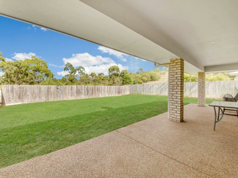 42 Briffney Street, Kirkwood QLD 4680