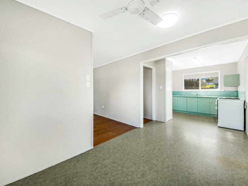 11 Dalton Street, Clinton QLD 4680