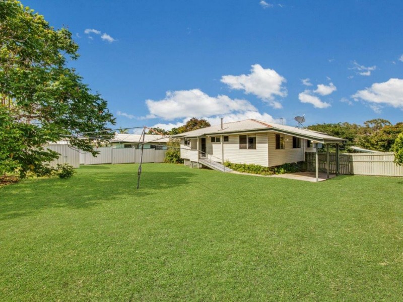 11 Dalton Street, Clinton QLD 4680