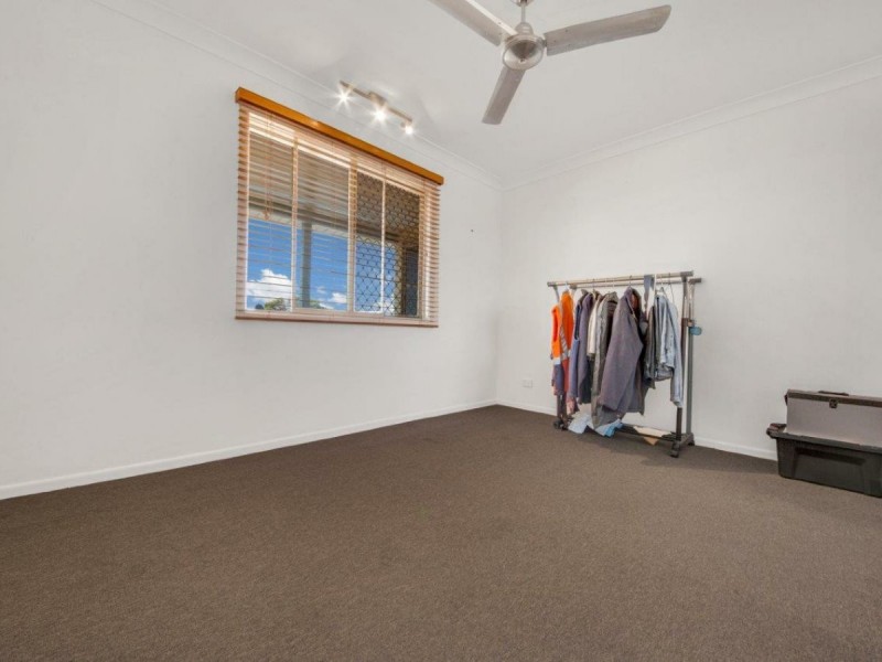 23 Hansen Crescent, Clinton QLD 4680