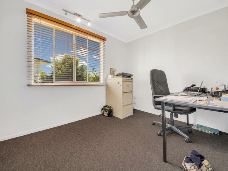 23 Hansen Crescent, Clinton QLD 4680