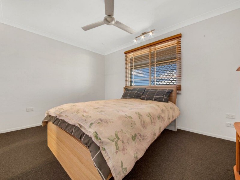 23 Hansen Crescent, Clinton QLD 4680