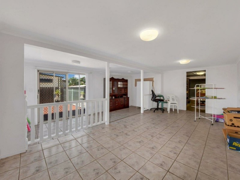 23 Hansen Crescent, Clinton QLD 4680