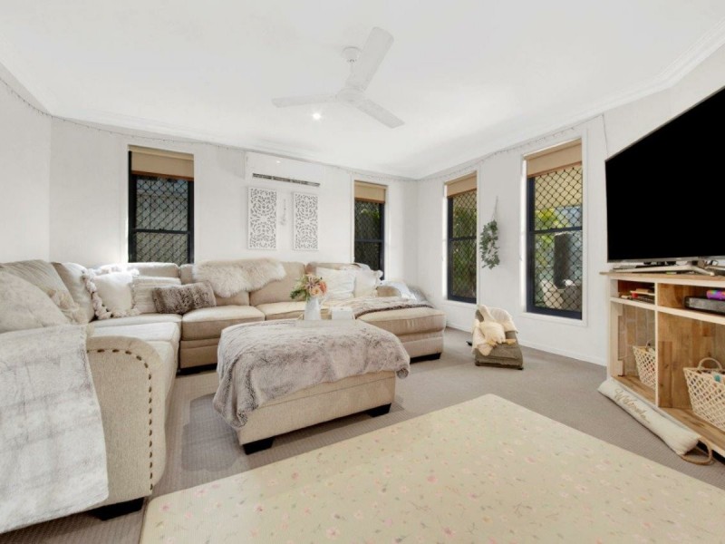 114 Dixon Drive, Telina QLD 4680