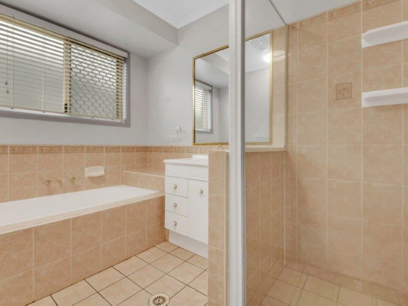 4 Fawley Close, Telina QLD 4680