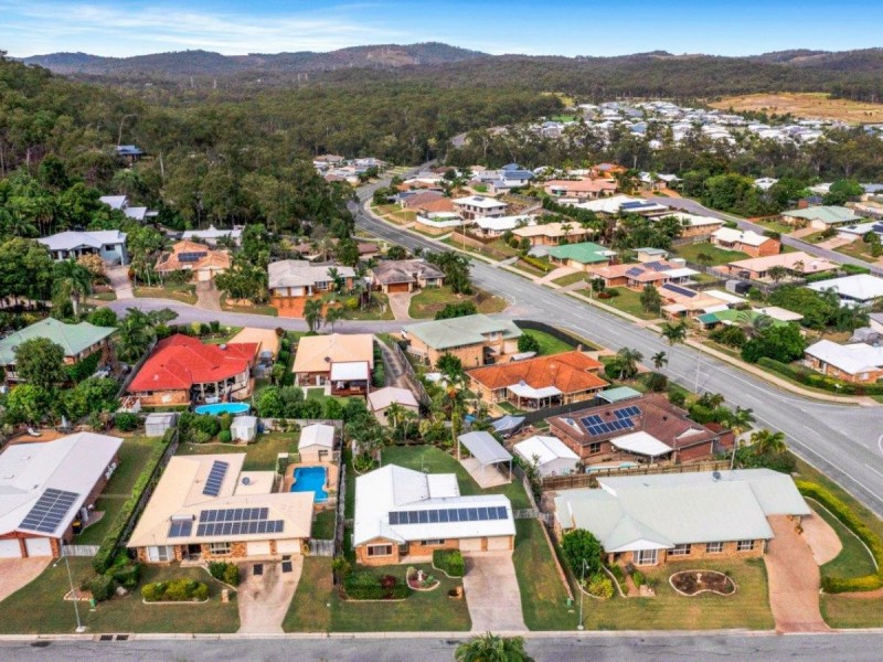 4 Fawley Close, Telina QLD 4680