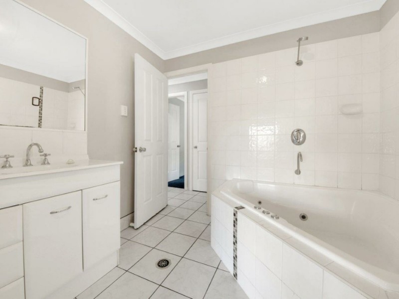 268 Auckland Street, South Gladstone QLD 4680