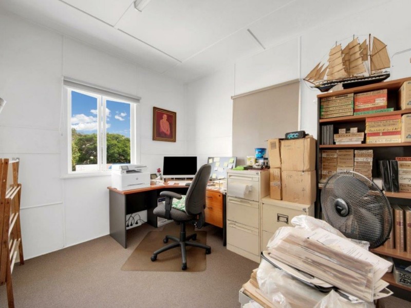 37 Toolooa Street, South Gladstone QLD 4680