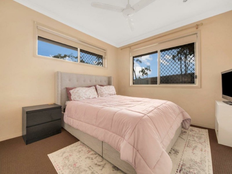 37 Liriope Drive, Kirkwood QLD 4680