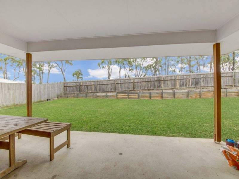 37 Liriope Drive, Kirkwood QLD 4680
