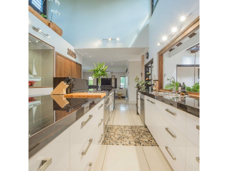 8 Ambrose Lane, Beecher QLD 4680