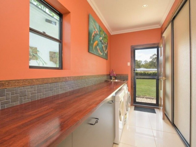 8 Ambrose Lane, Beecher QLD 4680