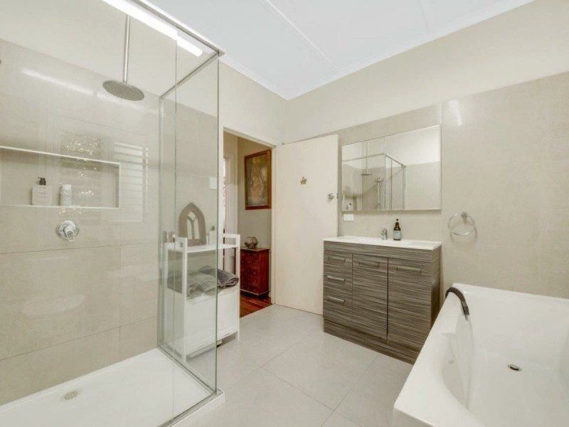 35 Scenery Street, West Gladstone QLD 4680