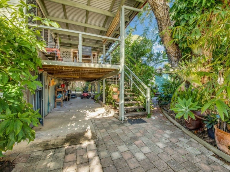 35 Scenery Street, West Gladstone QLD 4680
