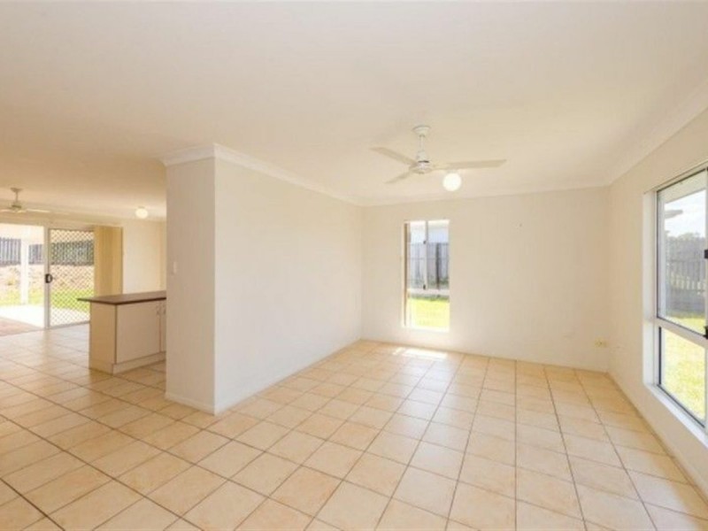 7 Saxonvale Court, New Auckland QLD 4680