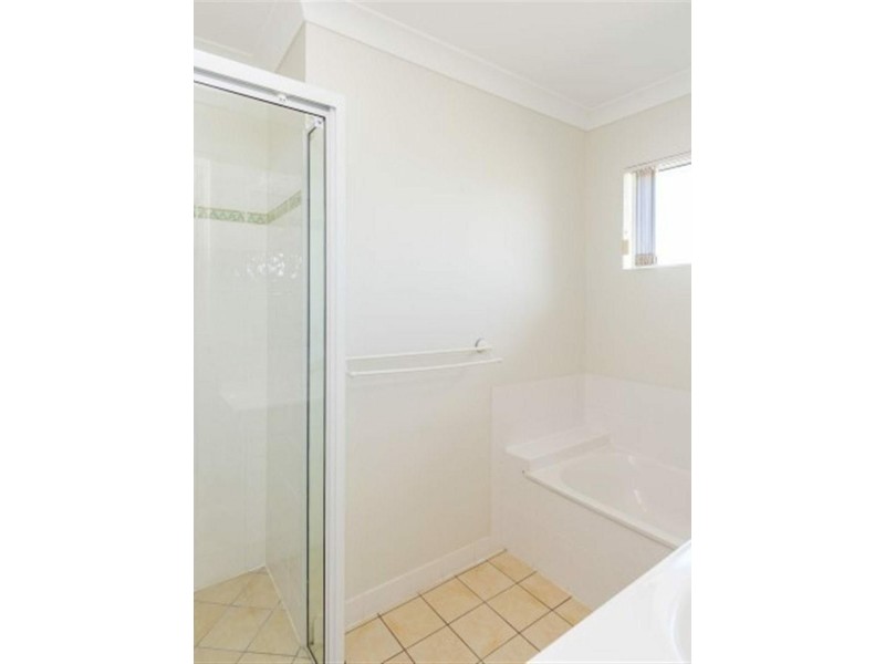 7 Saxonvale Court, New Auckland QLD 4680