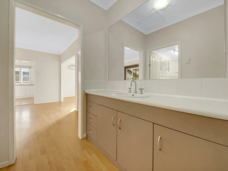 141 Toolooa Street, South Gladstone QLD 4680