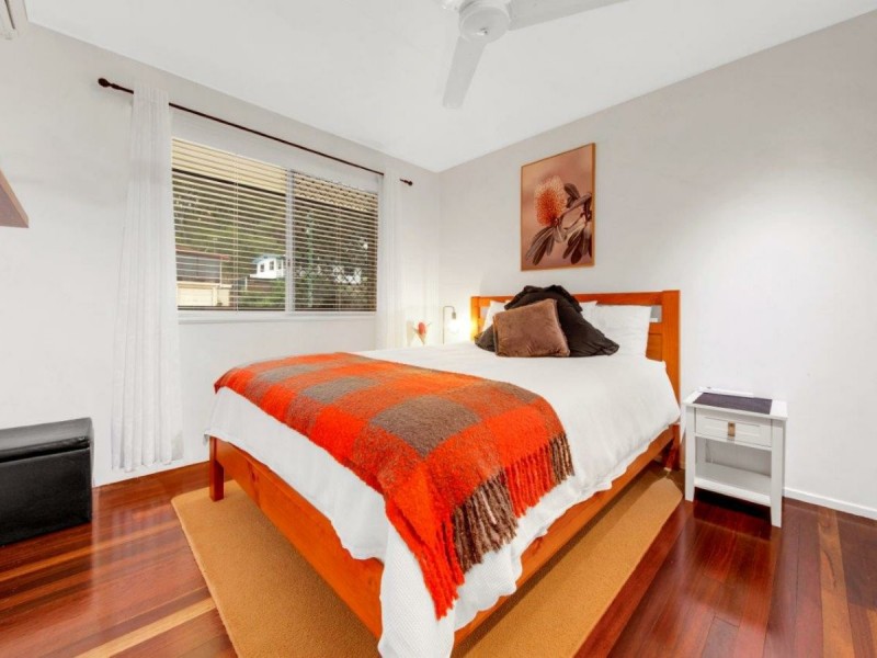 17 Holland Street, West Gladstone QLD 4680