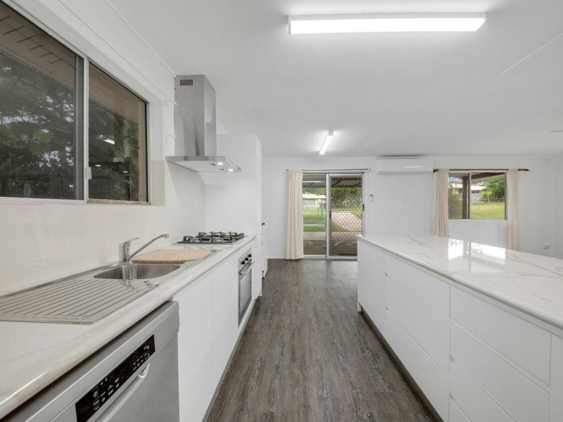 8 Whiting Street, Toolooa QLD 4680