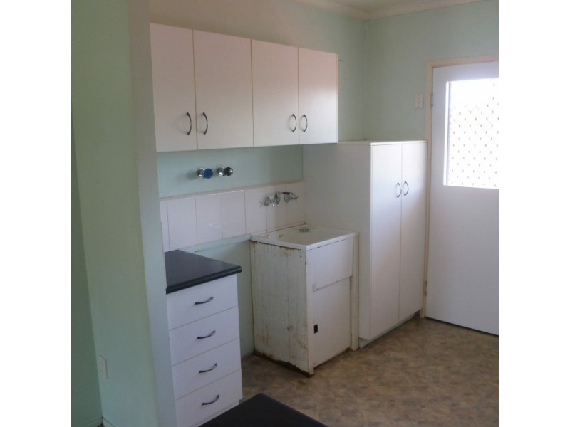 Unit 5/2 Railway Street, West Gladstone QLD 4680