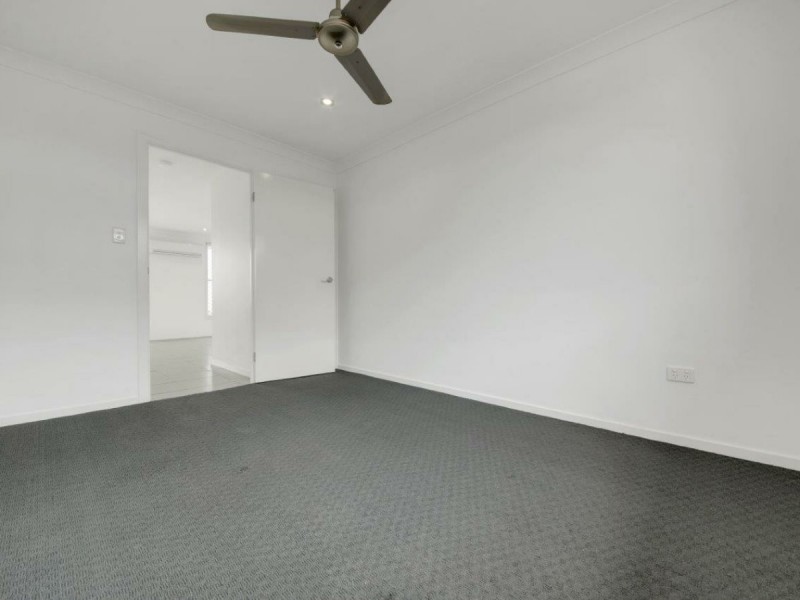 10 Sundowner Road, Clinton QLD 4680
