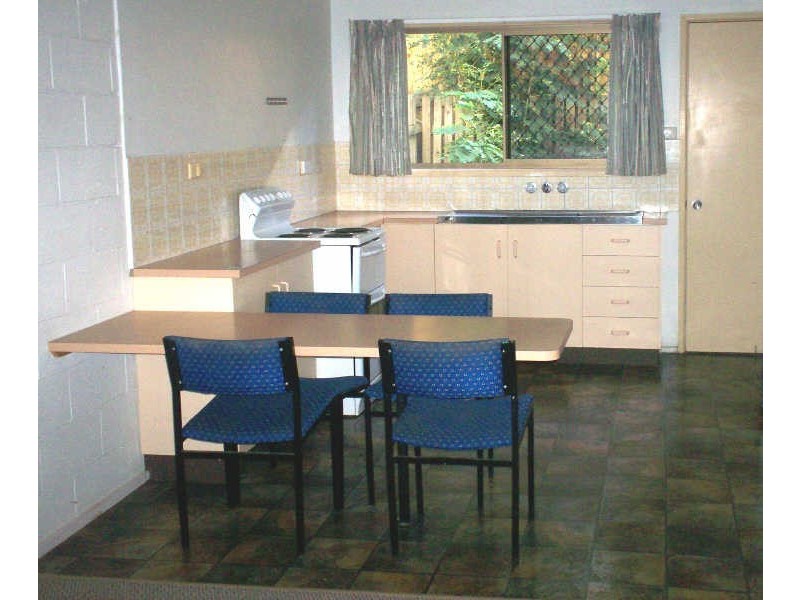 10/17 Roberts Street, South Gladstone QLD 4680